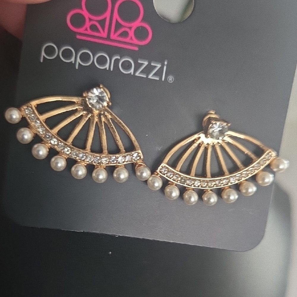 Paparazzi Gold Fan Earrings with Pearl Drops NWT